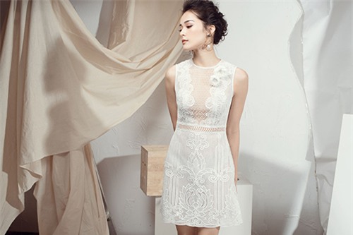 nguoi tinh cuong do la gay thuong nho khi mac vay trang tinh khoi - 8