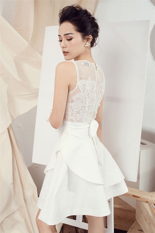 nguoi tinh cuong do la gay thuong nho khi mac vay trang tinh khoi - 17