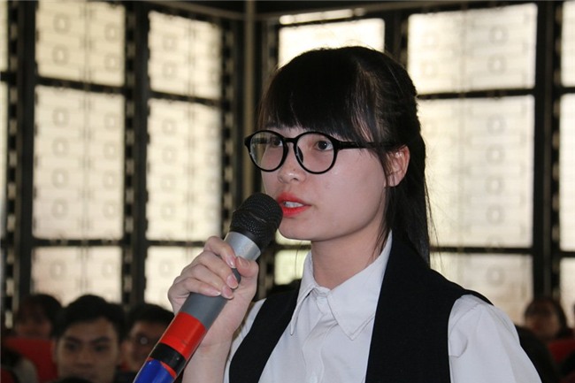 “Em phải học thế nào để lương khởi điểm 2.000 USD/ tháng?”