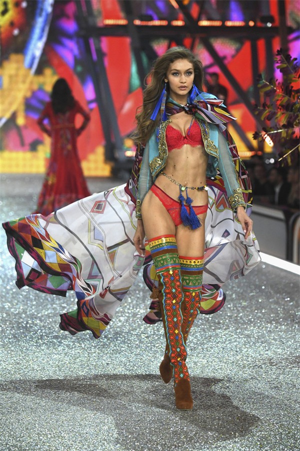 vs 2016
