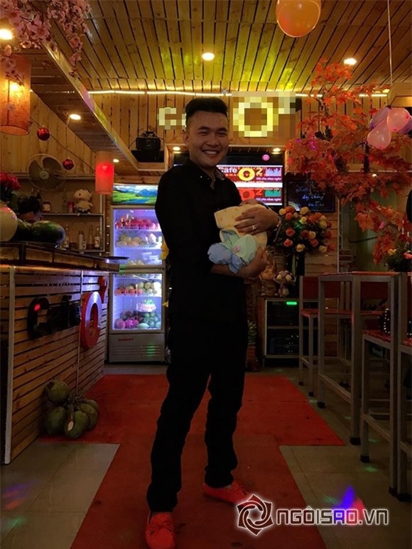 Hiệp Gà tổ chức thôi nôi con trai 4