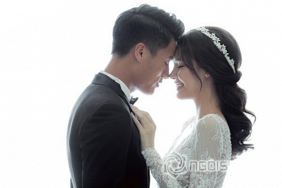 Phản ứng của Kỳ Hân trước những tấm ảnh của chồng và 0