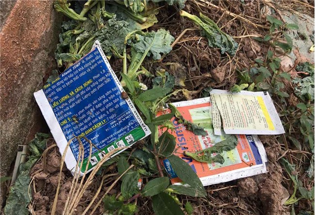 Rau nhiễm độc: Phun thuốc sâu kiểu này bao giờ mới hết