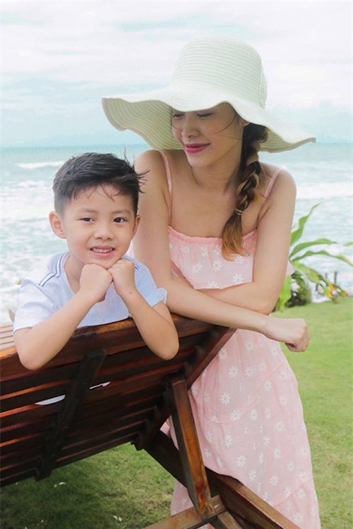 vo hotgirl cua dang khoi “dung ha he khi bat duoc con xin loi me” - 2