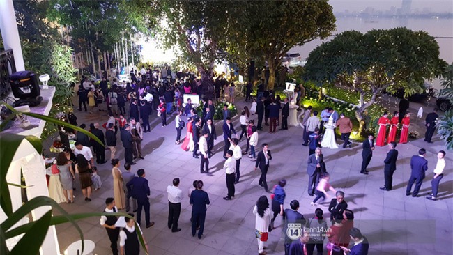 Đám cưới MC Mai Ngọc: Không gian lộng lẫy, cầu kỳ, xứng đáng là đám cưới sang chảnh nhất Hà Nội hôm nay - Ảnh 4.
