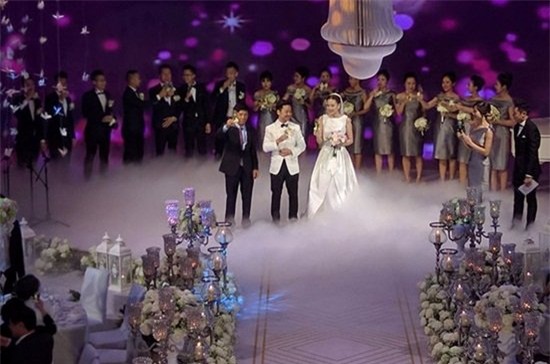 MC Mai Ngọc lộng lẫy trong đám cưới với bạn trai giàu có