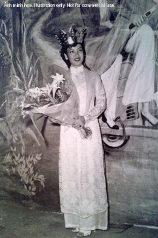 nghi luc cua hoa hau viet nam dau tien khong chong ma co con hinh anh 2