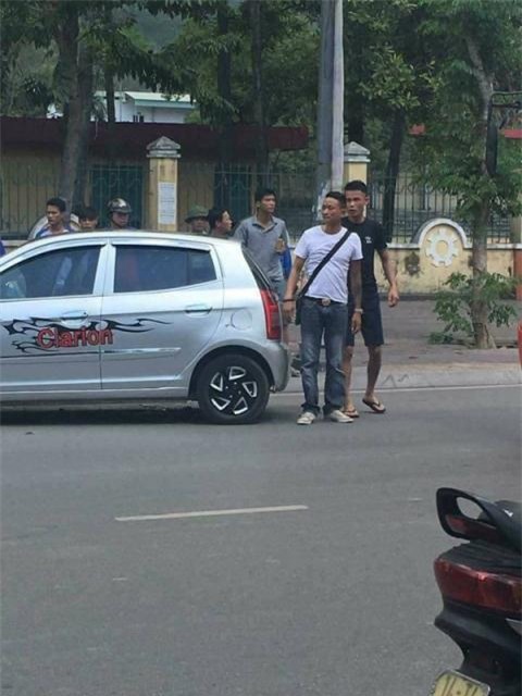 hiep ga phan ung khi bi to chay y boi thuong tien sau vu dam xe hinh anh 1