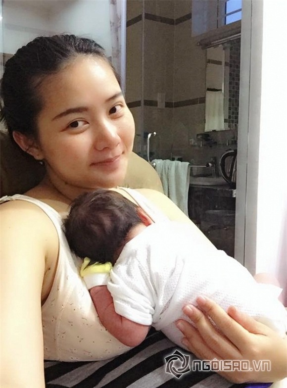 Phan Như Thảo khoe con gái  4