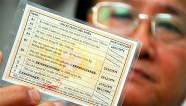 Bộ Giao thông nói về 'phút 89 không bắt buộc đổi GPLX'