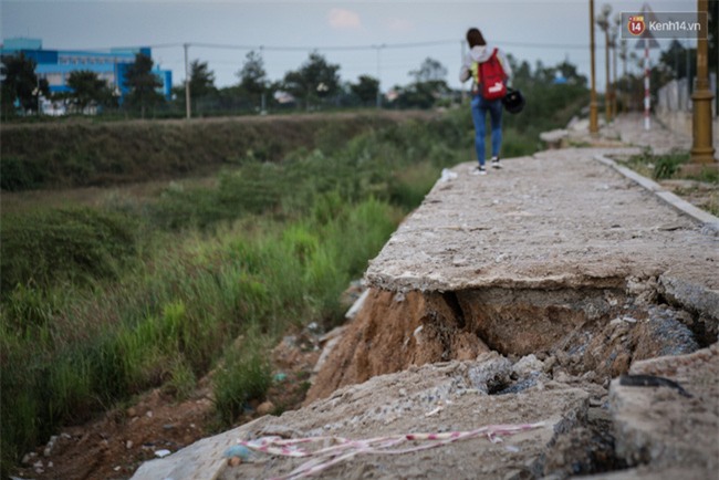 Sinh viên lo lắng vì đường sá trong khu đô thị ĐH Quốc gia TPHCM sạt lở nghiêm trọng - Ảnh 11.