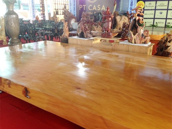 Ngủ trưa mát lưng: Đại gia Việt mua phản gỗ 3 tỷ