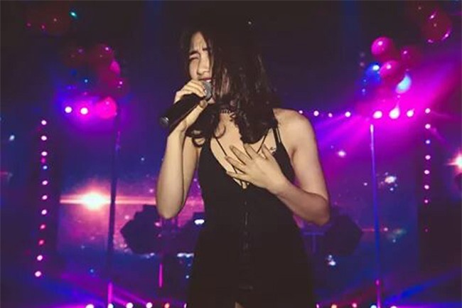 sau chia tay, hoa minzy "doi xu" voi hinh xam ten cong phuong o nguc trai the nay hinh anh 9