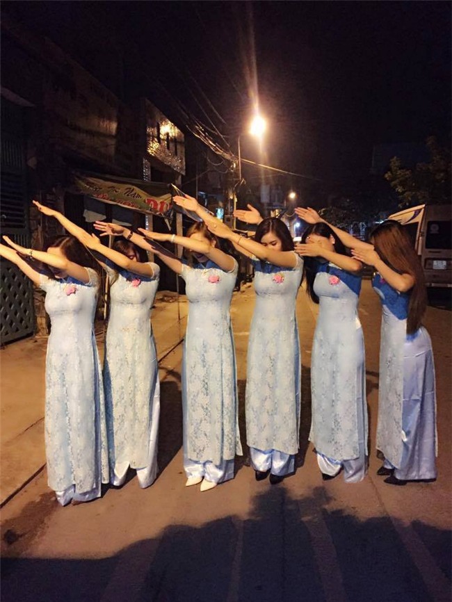 cuoi ngoac mieng voi nhung “doi quan