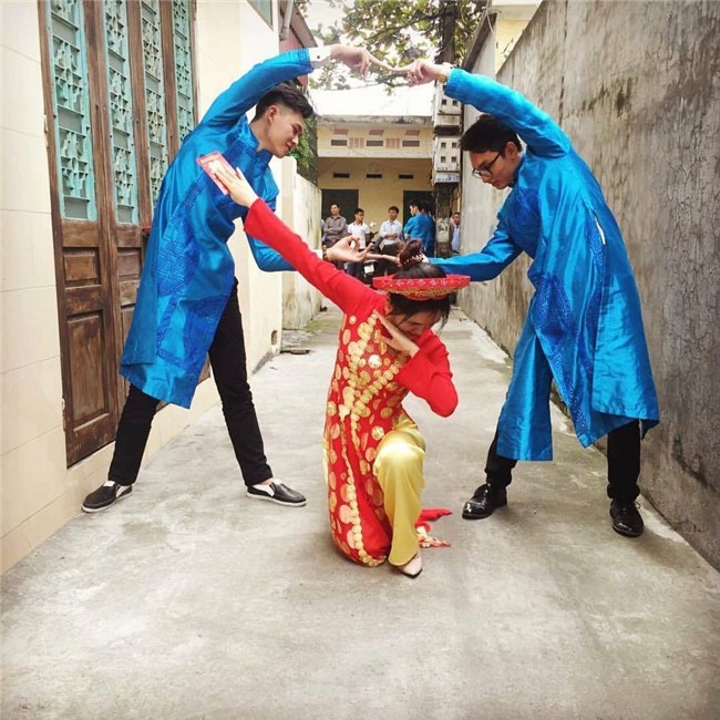 cuoi ngoac mieng voi nhung “doi quan