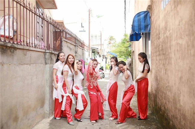 cuoi ngoac mieng voi nhung “doi quan