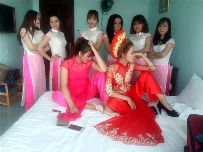 cuoi ngoac mieng voi nhung “doi quan