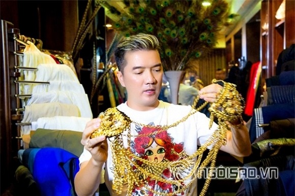 Đàm Vĩnh Hưng khoe của  22