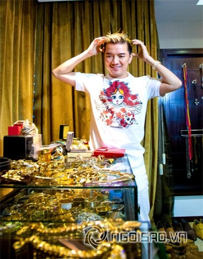 Đàm Vĩnh Hưng khoe của  23