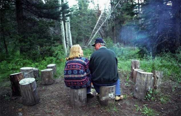 Phát hiện Hillary mặc một chiếc áo suốt 21 năm