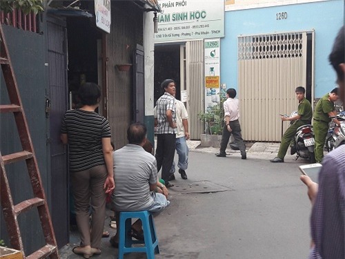 cháy nhà khién 4 nguòi bị bỏng nạng - 2