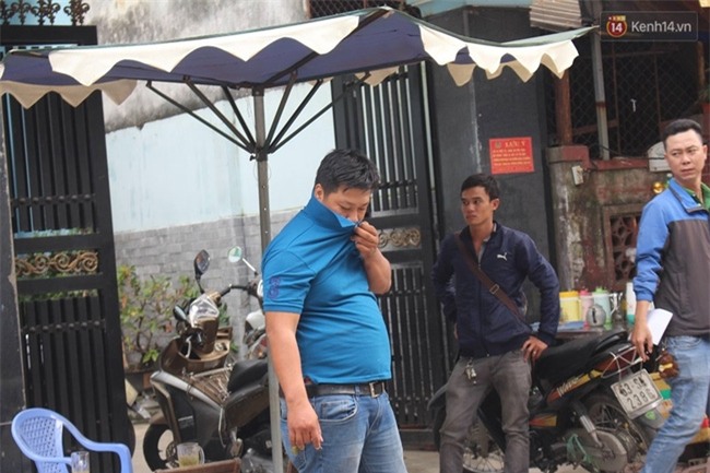 Tạm giữ giám đốc công ty bảo vệ ở Sài Gòn nổ súng dọa người mẹ đến đòi lương cho con trai - Ảnh 2.