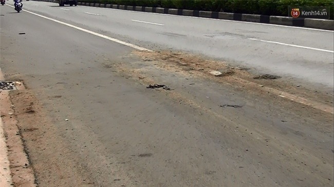 Công an vào cuộc điều tra nhóm người hôi thịt trâu bị xe tông chết ngoài đường - Ảnh 2.