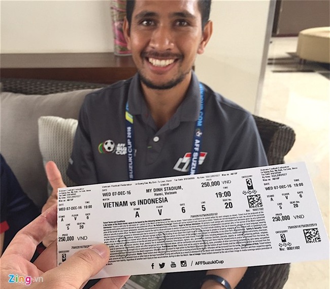 Công Phượng, Văn Toàn chi gần 10 triệu đồng mua vé AFF Cup-2