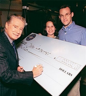 Đây là người đầu tiên trả lời hết câu hỏi Ai là triệu phú, giành hơn 22 tỷ đồng - Ảnh 2.