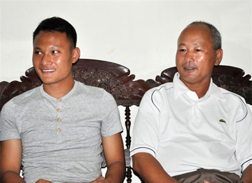 cha tuyen thu vn tam su cam dong truoc tran “sinh tu” voi indonesia hinh anh 2