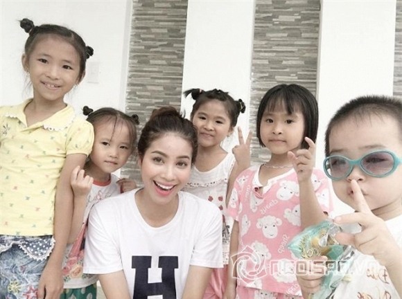 Hoa hậu Phạm Hương 2016 0