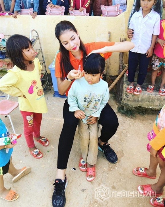 Hoa hậu Phạm Hương 2016 0