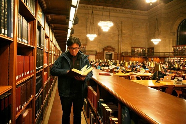 Harvard, bon ruoi sang: 'Co the sinh vien thuc de choi' hinh anh 3