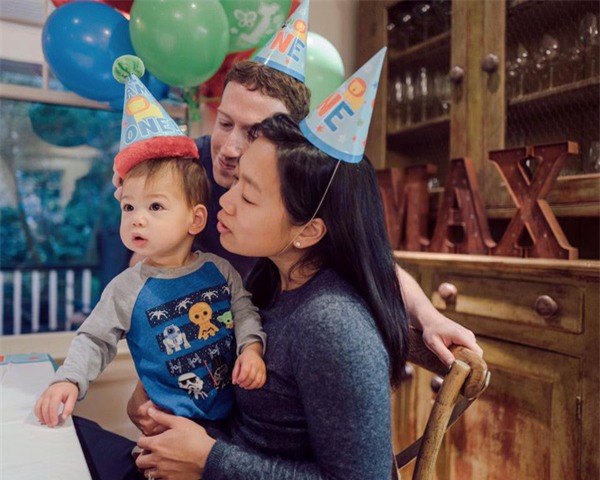 Mark-Zuckerberg-day-con-1