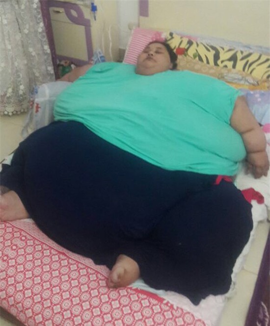 May mắn đã mỉm cười với cô gái to bằng cả cái giường nặng nửa tấn - Ảnh 1.