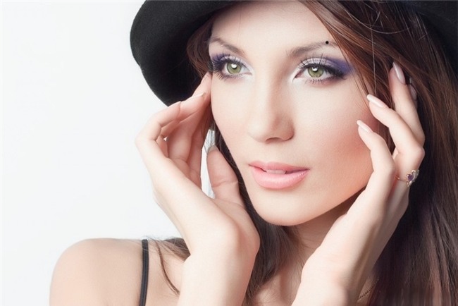 Image result for nốt ruồi ở lông mày