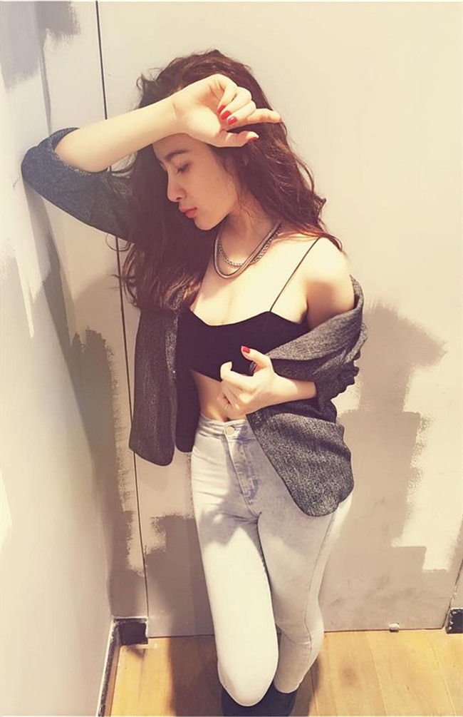 angela phuong trinh nong bong gap boi khi o nha hinh anh 3