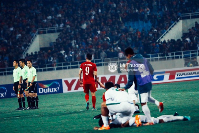 Thủy Tiên: Có lúc anh Vinh trốn cả thế giới khi bị dìm xuống bùn - Ảnh 1.