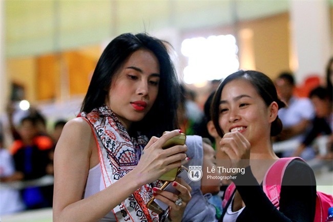 Thủy Tiên: Có lúc anh Vinh trốn cả thế giới khi bị dìm xuống bùn - Ảnh 3.