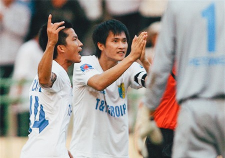 Lê Công Vinh: Sống giữa lằn ranh yêu và ghét - Ảnh 13.