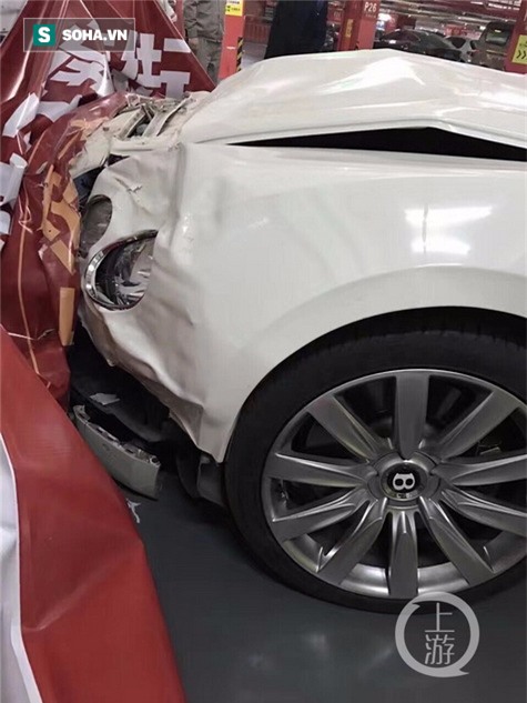 Siêu xe 7 tỉ không người lái vẫn lao như ma làm, chủ xe đánh đu theo và kết quả là... - Ảnh 2.