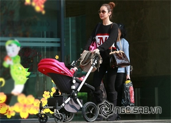 Bằng tuổi nhưng Hari Won phải ngả mũ trước độ giàu có và chịu chi của 2 sao việt này 1