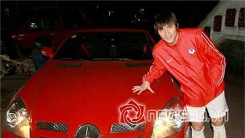 Bằng tuổi nhưng Hari Won phải ngả mũ trước độ giàu có và chịu chi của 2 sao việt này 0