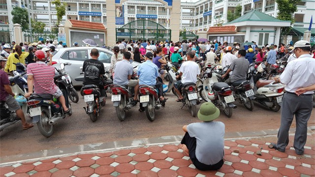Trường tiểu học Hoàng Liệt, nơi xảy ra sự việc (ảnh: T. Hường)