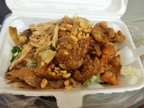 Đi canh giờ, xếp hàng chờ ghế: Quán ăn 'không nhanh hết phần'