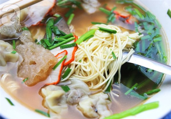 Đi canh giờ, xếp hàng chờ ghế: Quán ăn 'không nhanh hết phần'