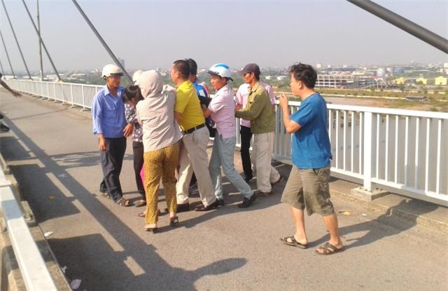 Giằng co với thần chết ở cây cầu đẹp nhất đất Cảng