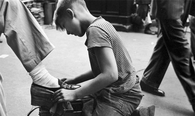 Lời van xin của cậu bé đánh giày và chuyện không ngờ sau 15 ngày - Ảnh 1.