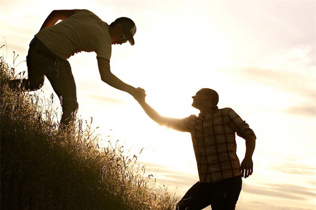 Lời van xin của cậu bé đánh giày và chuyện không ngờ sau 15 ngày - Ảnh 2.