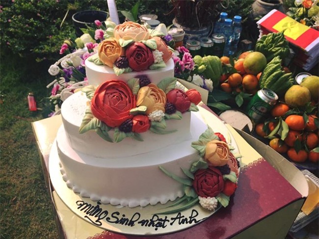 Vo con va ban be mung sinh nhat Tran Lap o noi anh yen nghi hinh anh 2